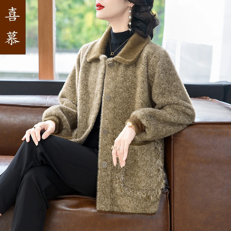 妈妈秋装时尚毛呢上衣2025新款中老年女装春秋高贵短款水貂绒外套