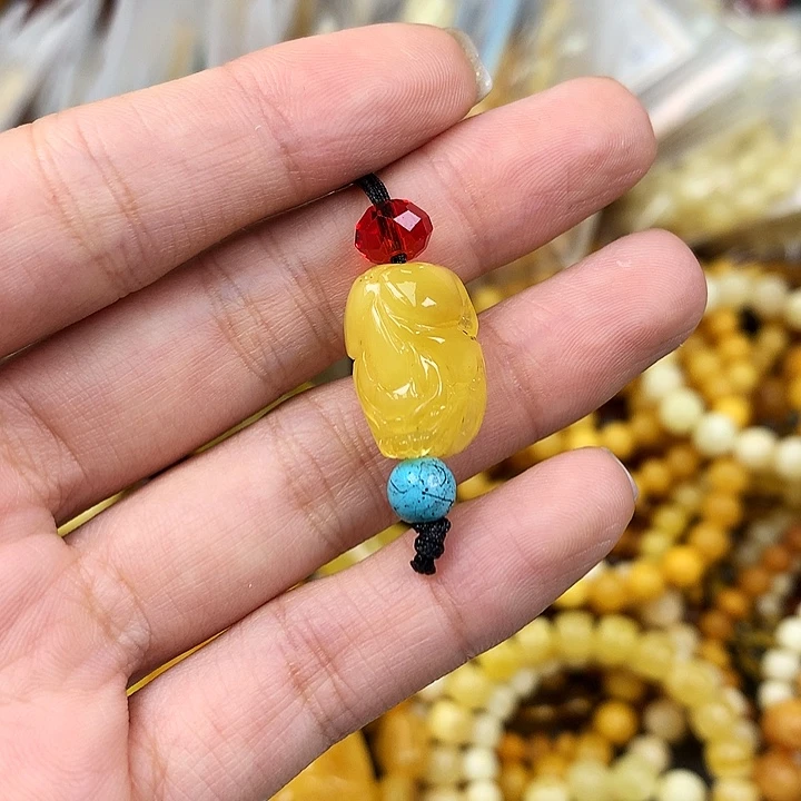 未镶嵌琥珀珠宝奇石