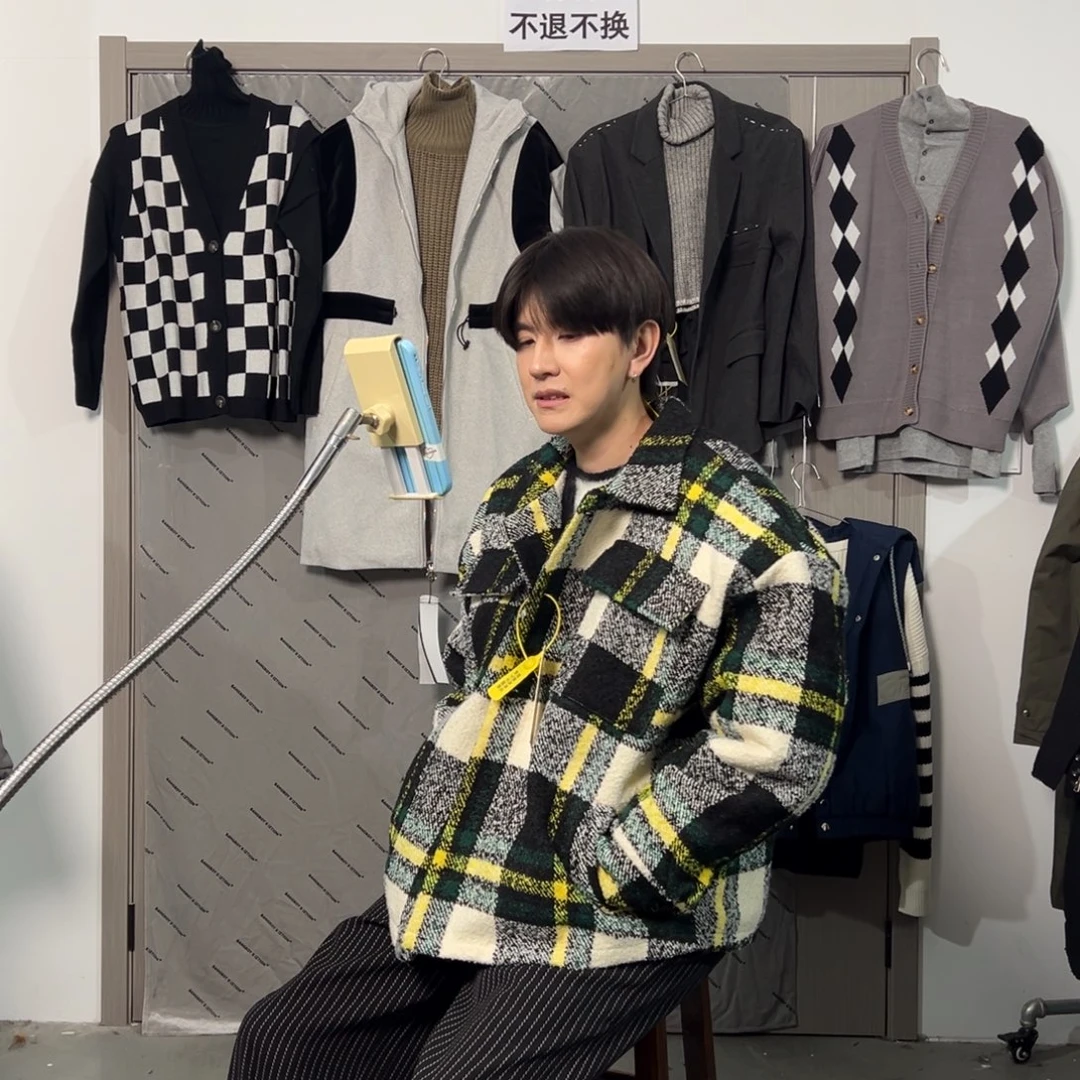 潮流时尚呢料加棉绿色外套l码