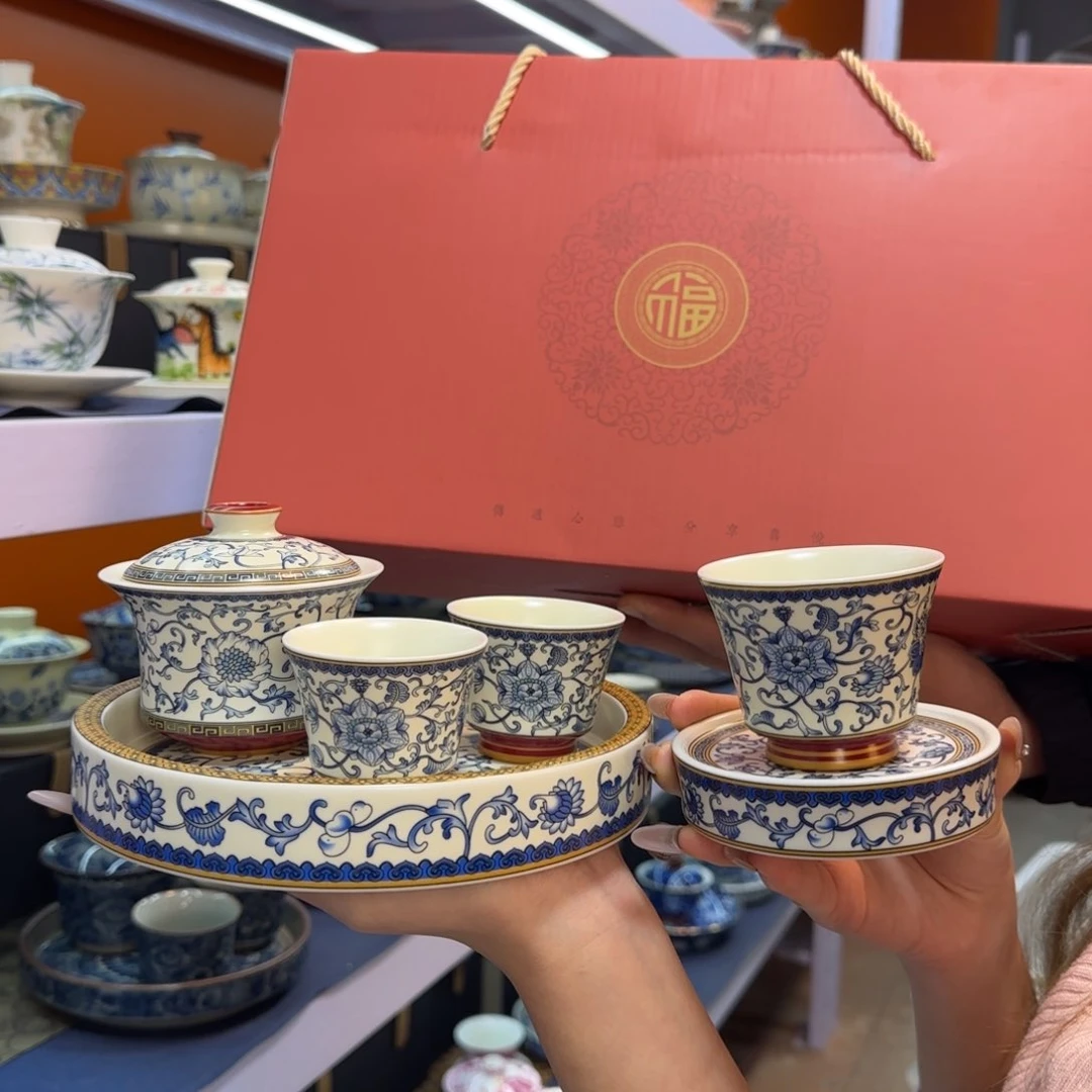 我在外面吃饭呢你在哪了我在