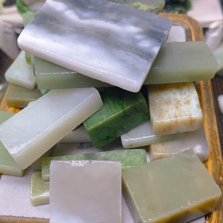 未镶嵌和田玉珠宝半成品看**的