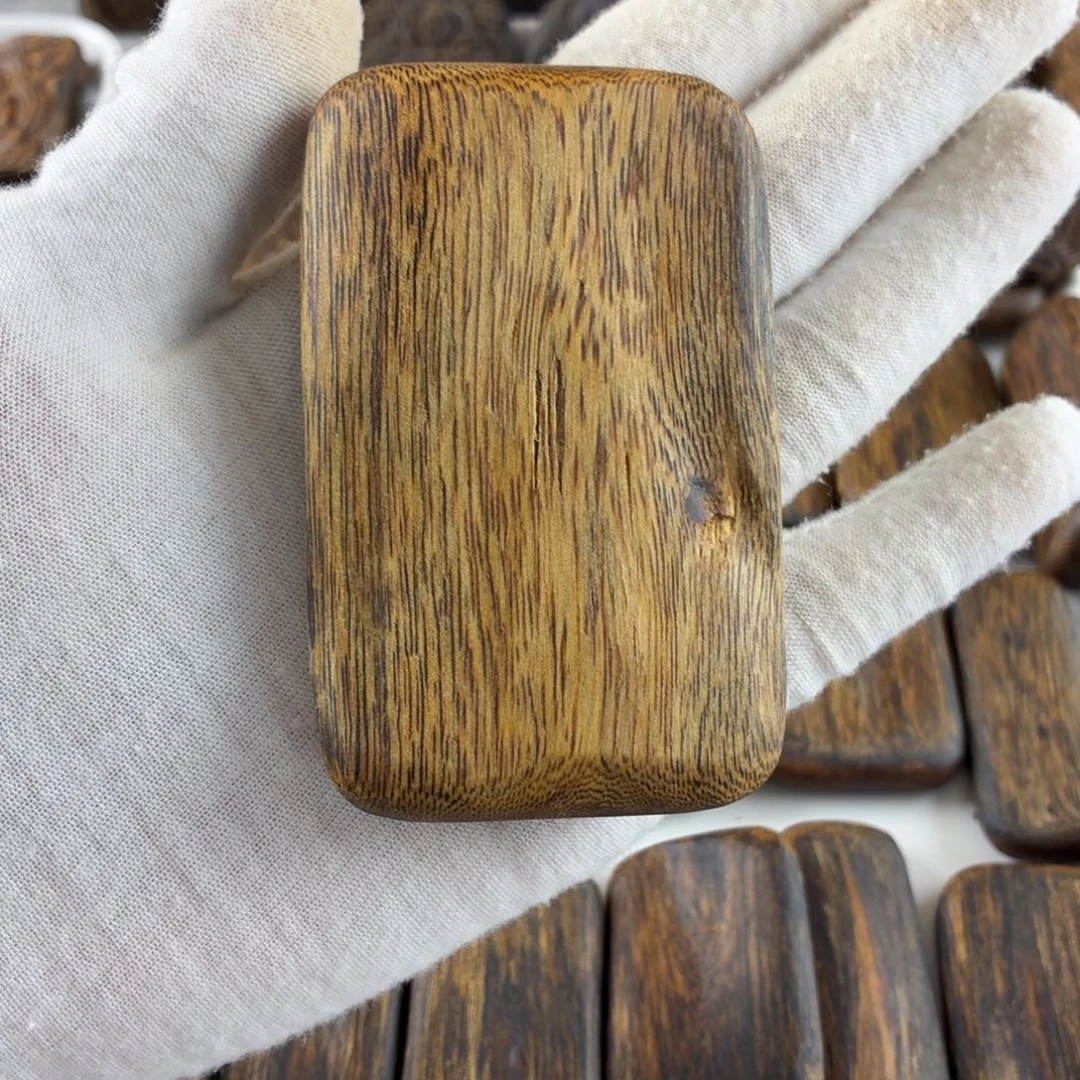 沉香碎屑沉香平安无事牌31.3克