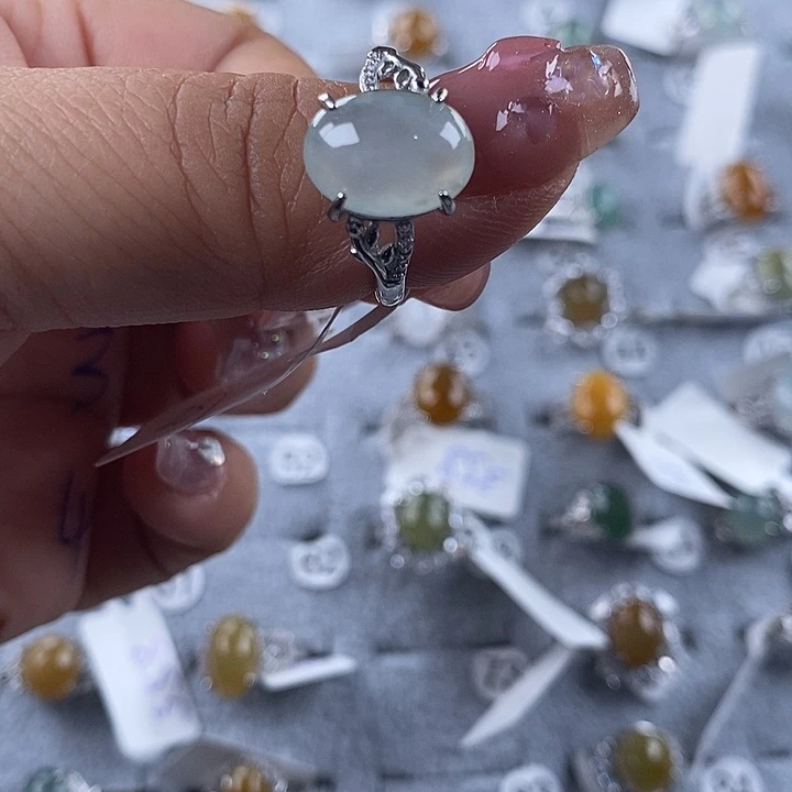 未镶嵌戒指翡翠王****）缅甸