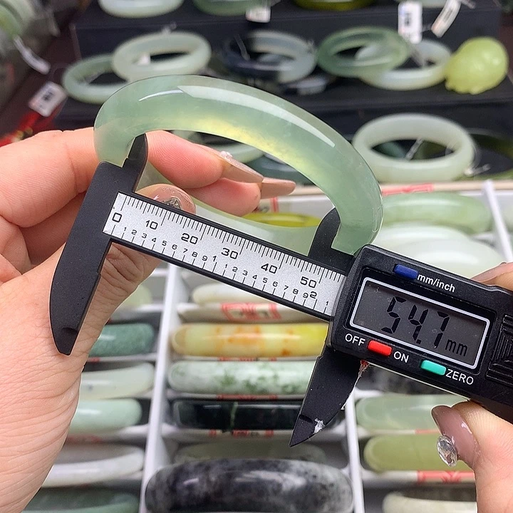 蛇纹石玉手镯未镶嵌742