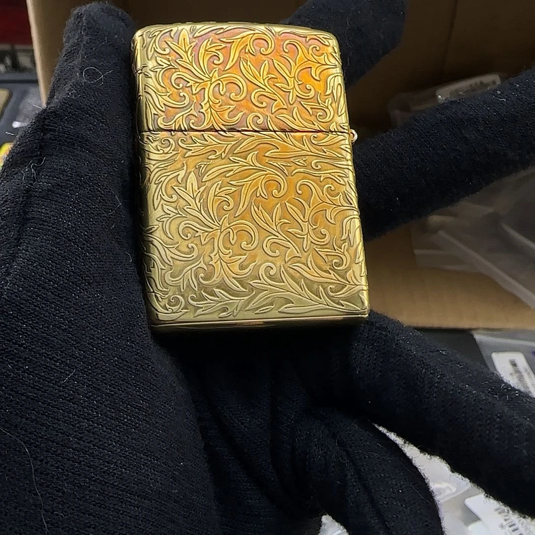 冷***知日版烧金五面唐草右下标