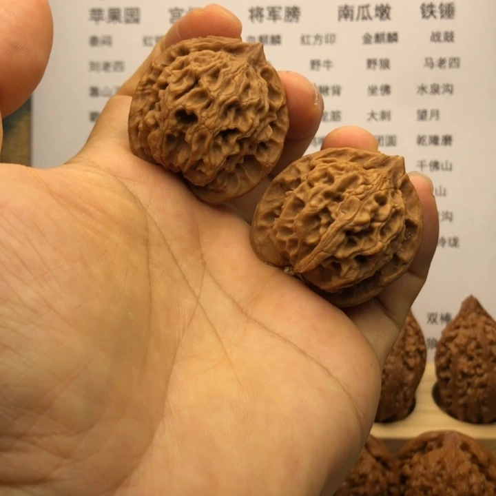 把件文玩核桃盘山公子帽，边37