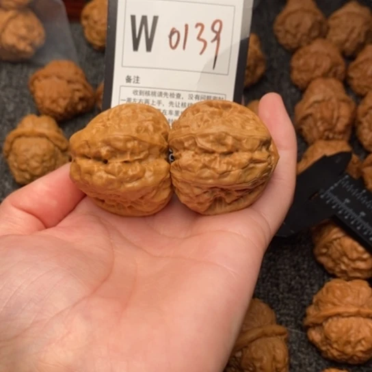 吊坠桃核我是第一百39