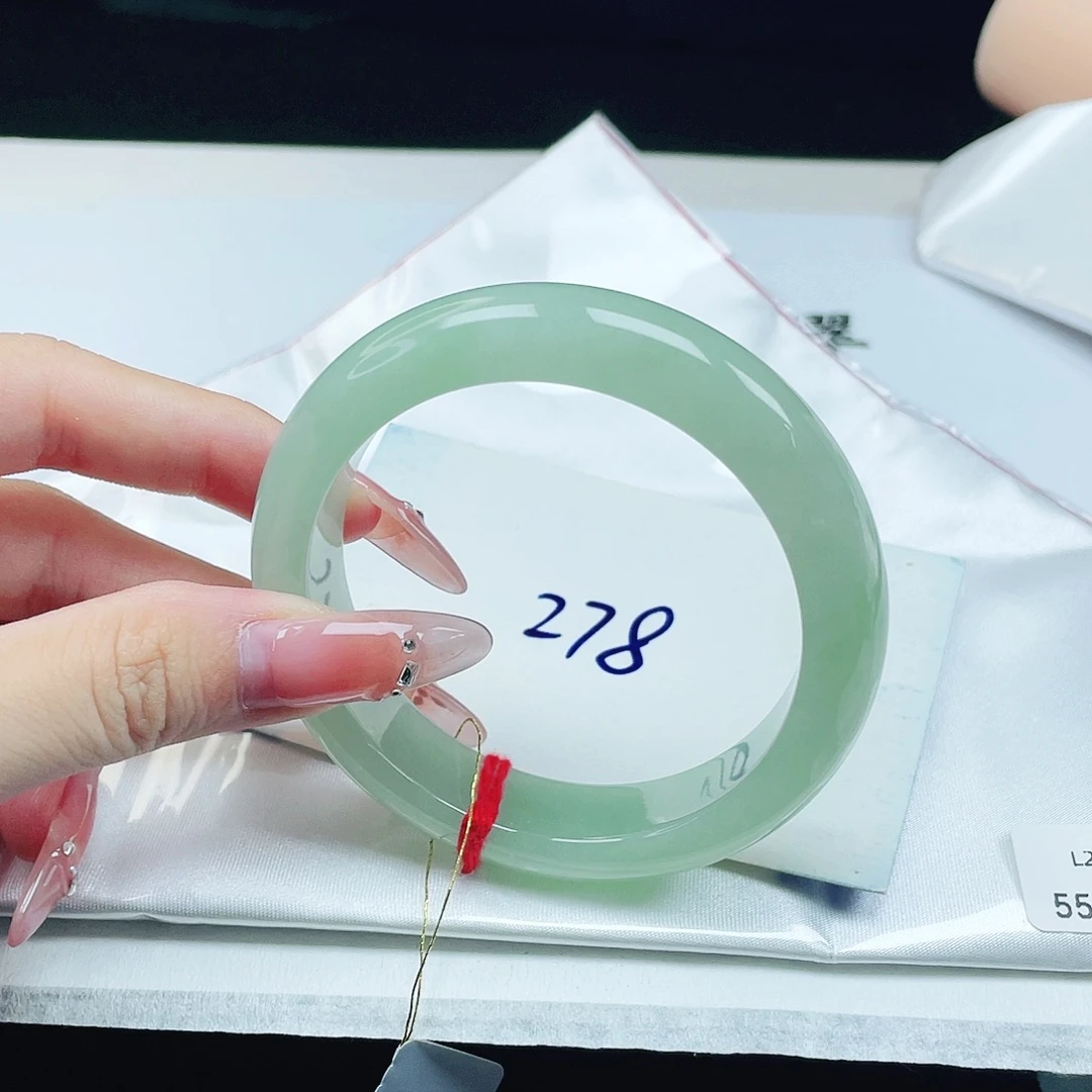 翡翠未镶嵌手镯55+