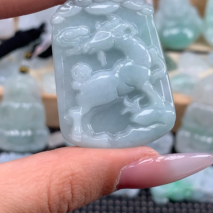 颈饰未镶嵌翡翠羊
