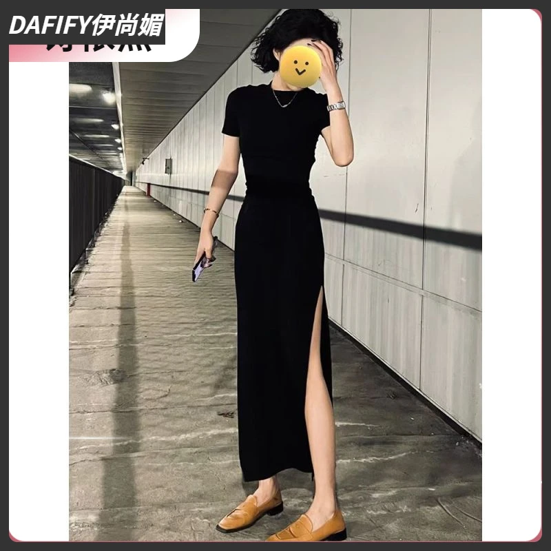11中长款双开叉连衣裙女2024夏季新款法式显瘦收腰气质黑色连衣I