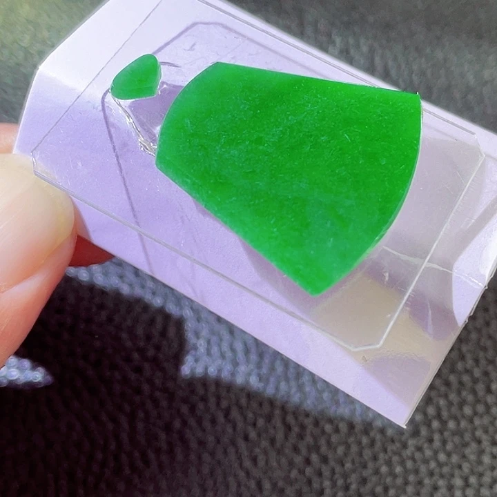 未镶嵌定制翡翠翡翠