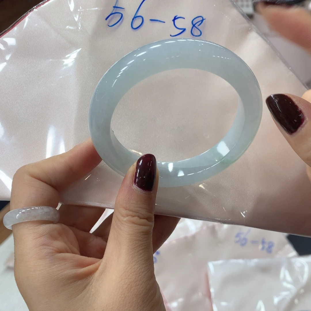 翡翠未镶嵌手镯买断