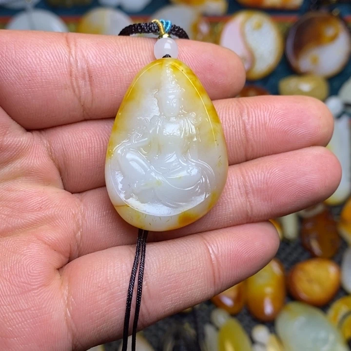 瑾***堂和田玉未镶嵌吊坠(赠链)