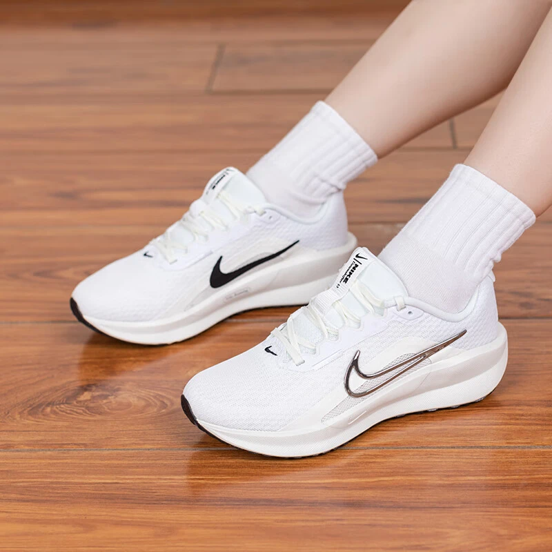 Nike耐克跑步鞋女鞋25夏季商场同款新品缓震公路运动鞋FD6476-100