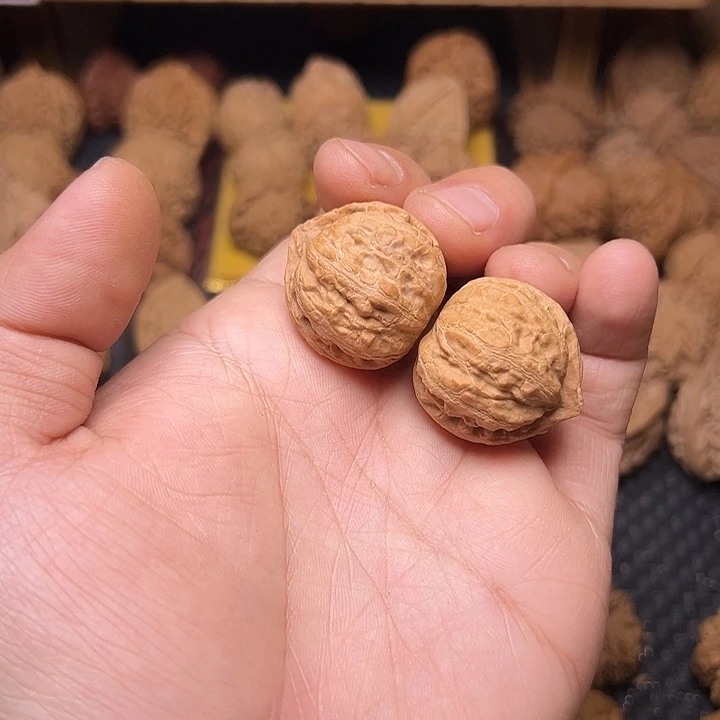 文玩核桃吊坠小胖头陀