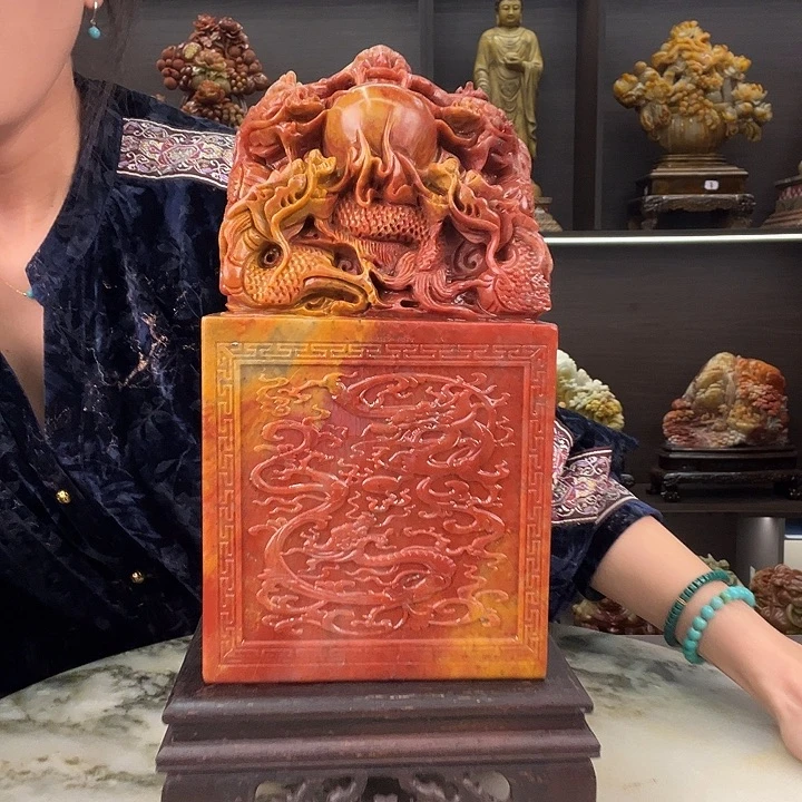 易***人寿山石印石。。。，，，，，，，。。。。。