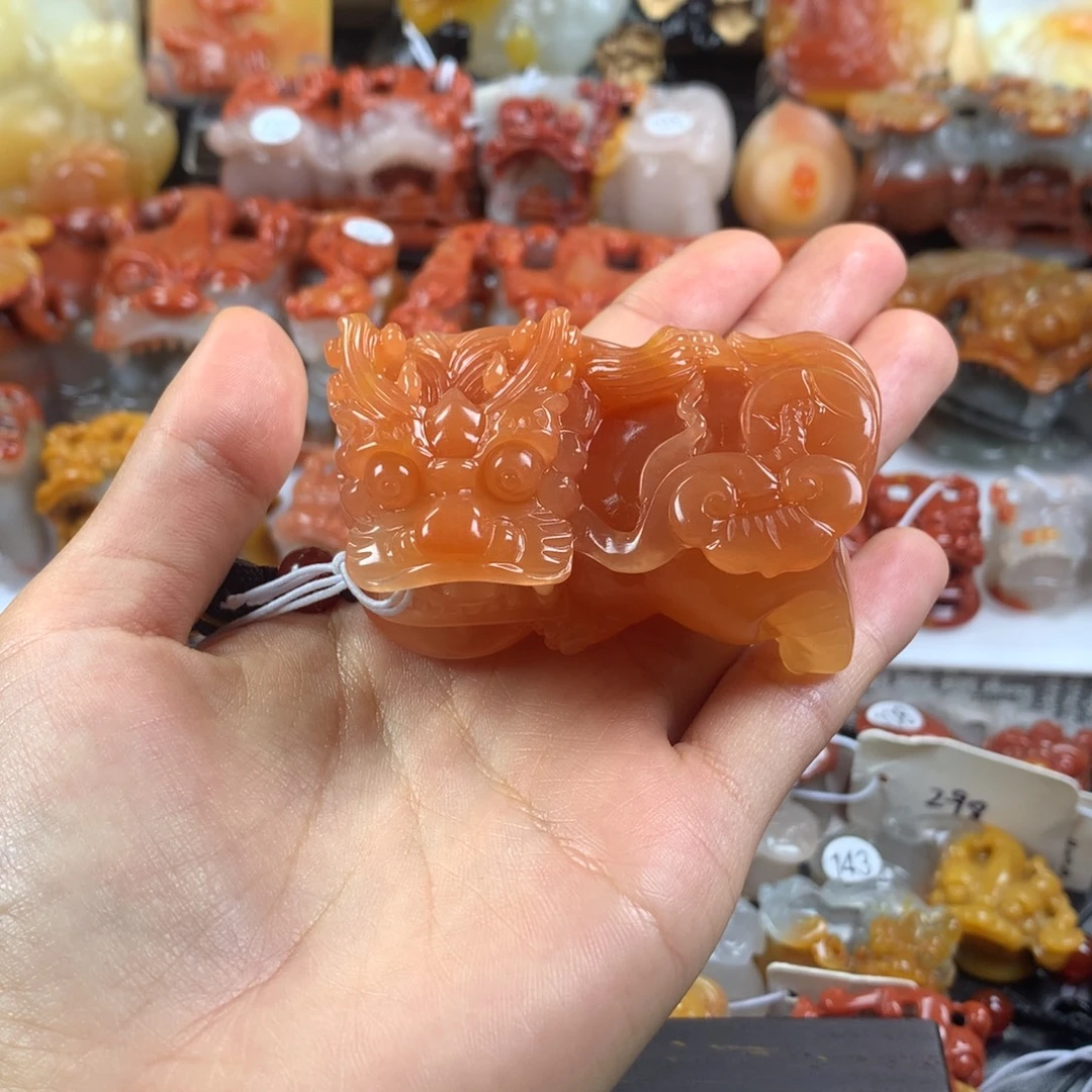 小***学石英质玉（黄龙玉）未镶嵌手把件