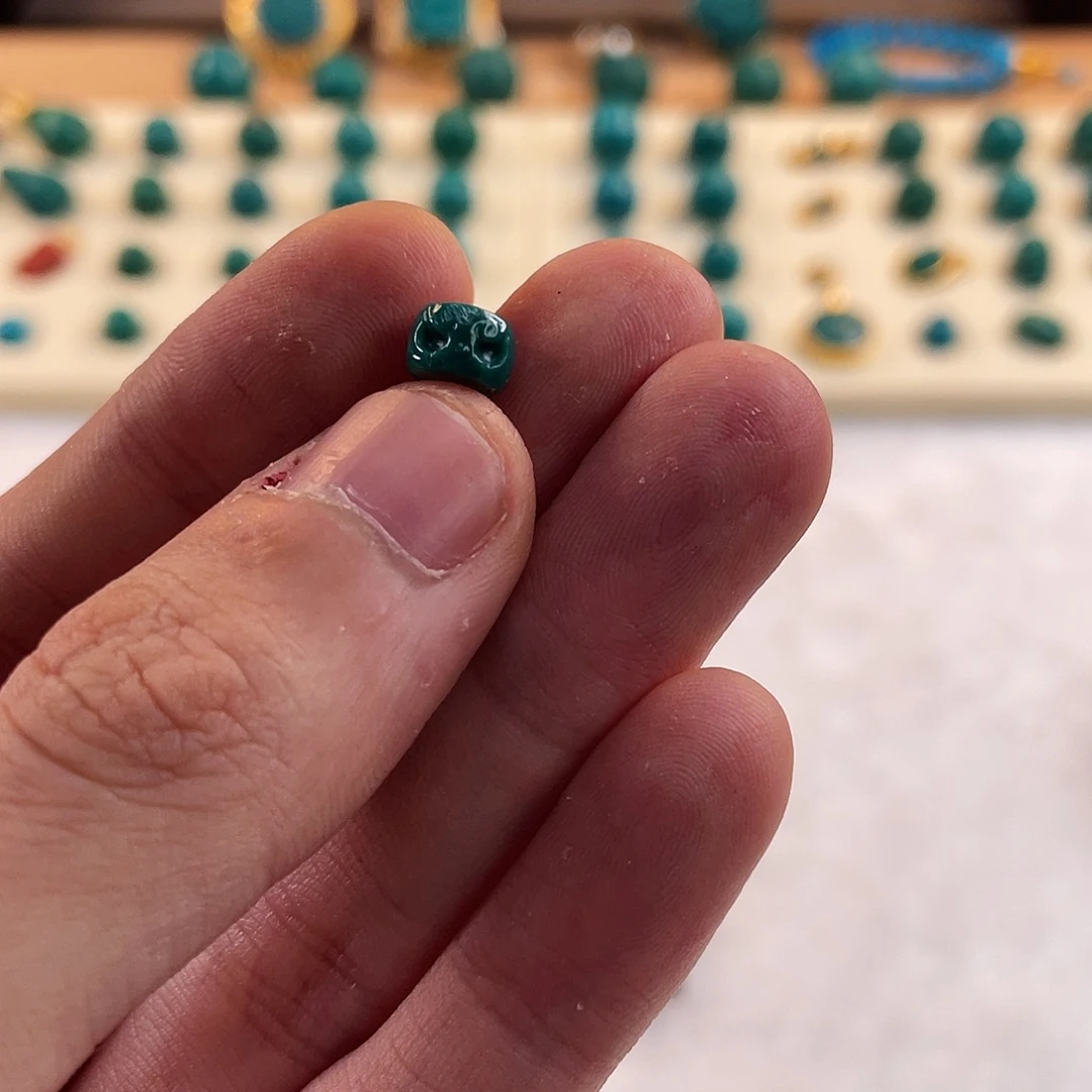 绿松石未镶嵌耳饰