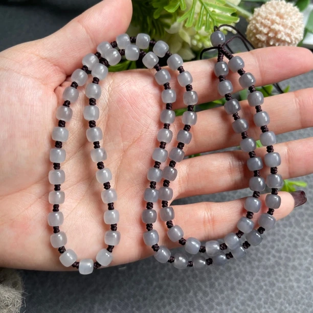 精品和田玉青海料渐变烟紫直切6mm手工编织玉牌项链绳周长60厘米