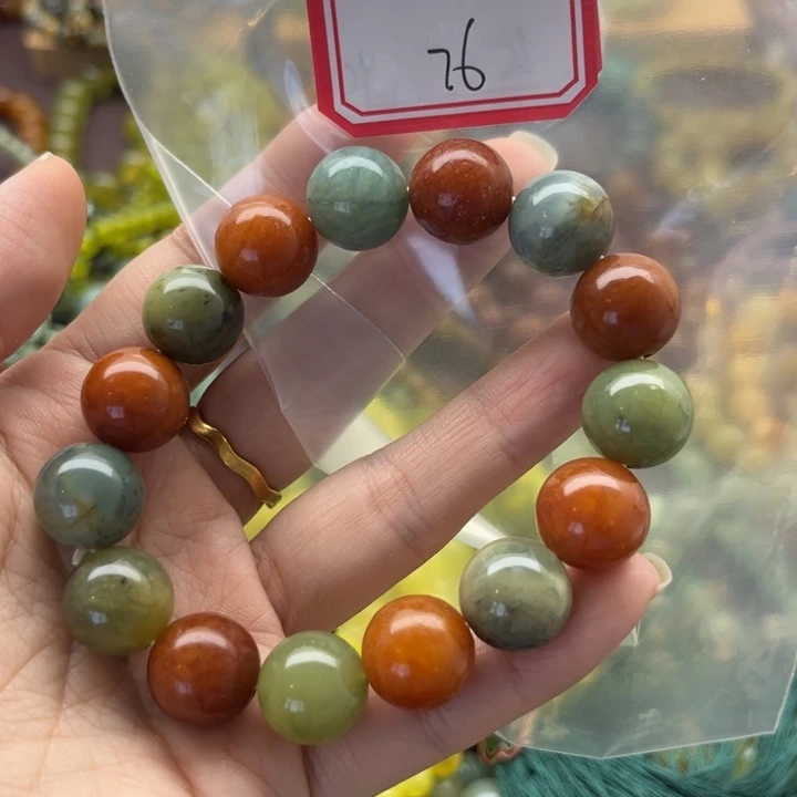 未镶嵌蛇纹石玉手链