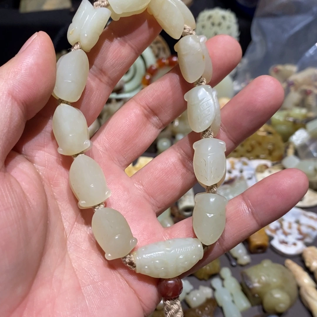 和田玉（糖玉）未镶嵌颈饰