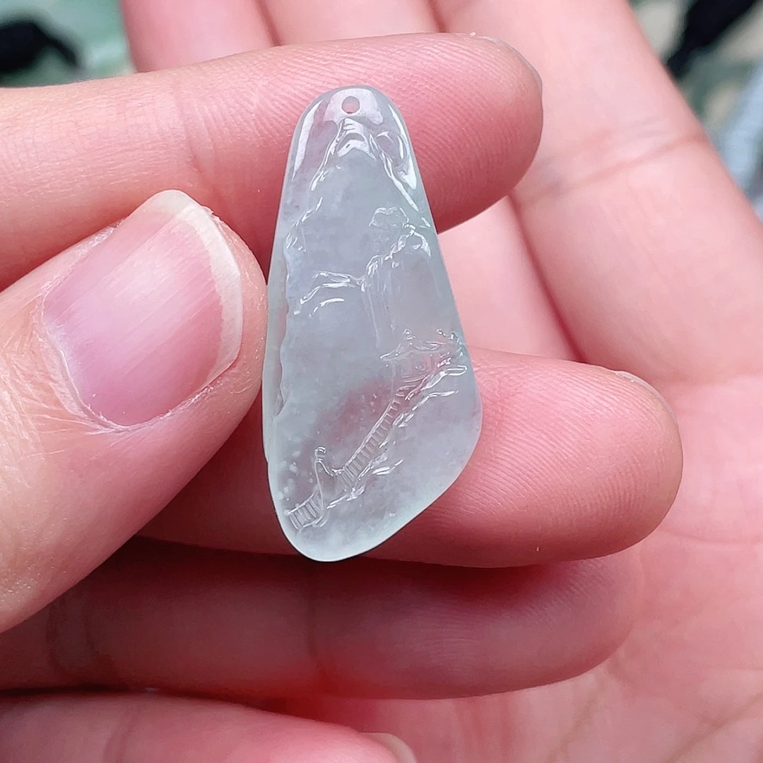 翡翠未镶嵌颈饰山水牌