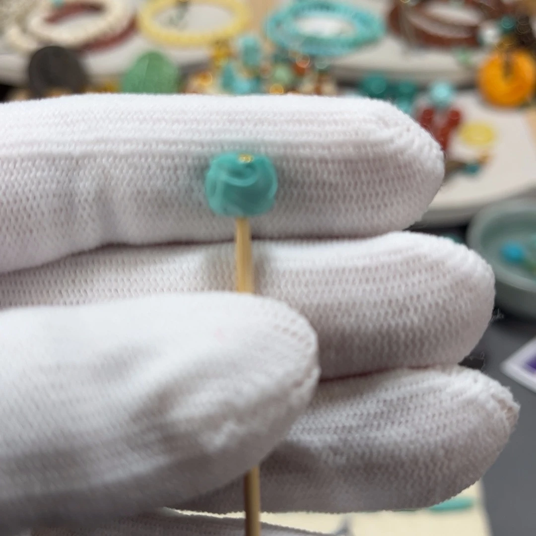 绿松石未镶嵌雕刻件博古珠