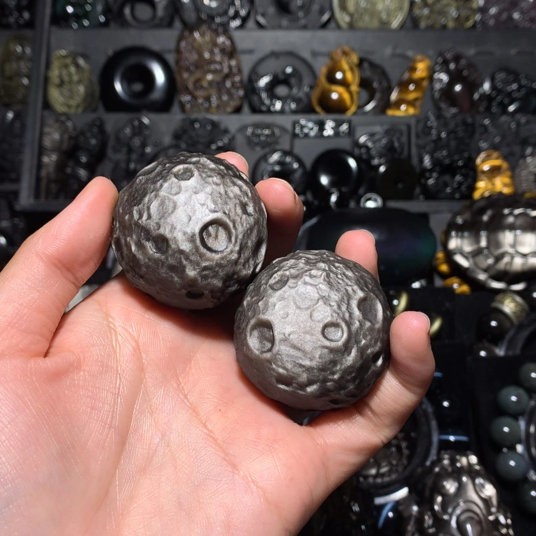 W***。黑曜岩未镶嵌珠宝奇石