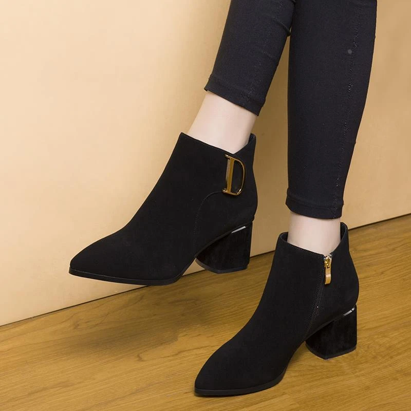 2025新款秋冬季磨砂皮短靴女粗跟高跟皮鞋真皮中跟马丁靴尖头女鞋