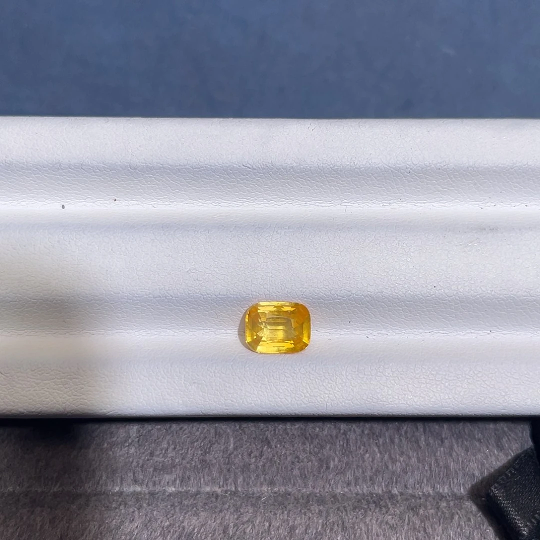 彩色蓝宝石裸石2.09ct 黄蓝宝特价