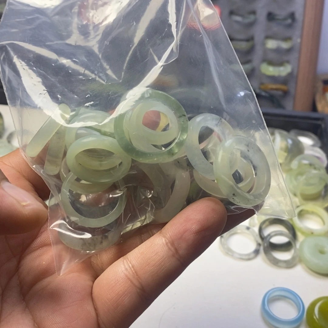 九***️蛇纹石玉未镶嵌戒指