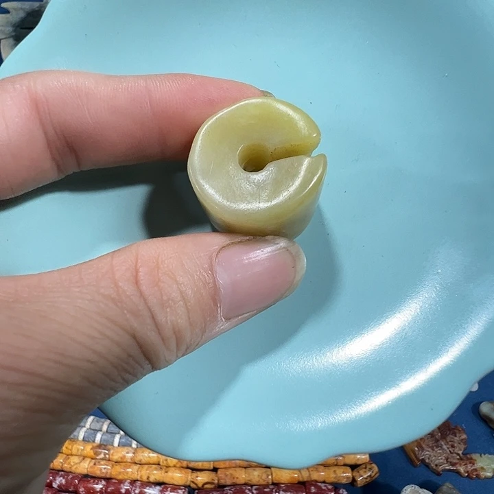 和田玉（糖玉）未镶嵌挂件