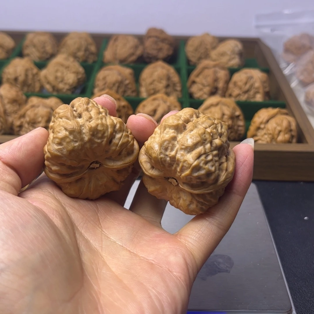 琴***德文玩核桃吊坠40超大克重 49克蛤蟆头