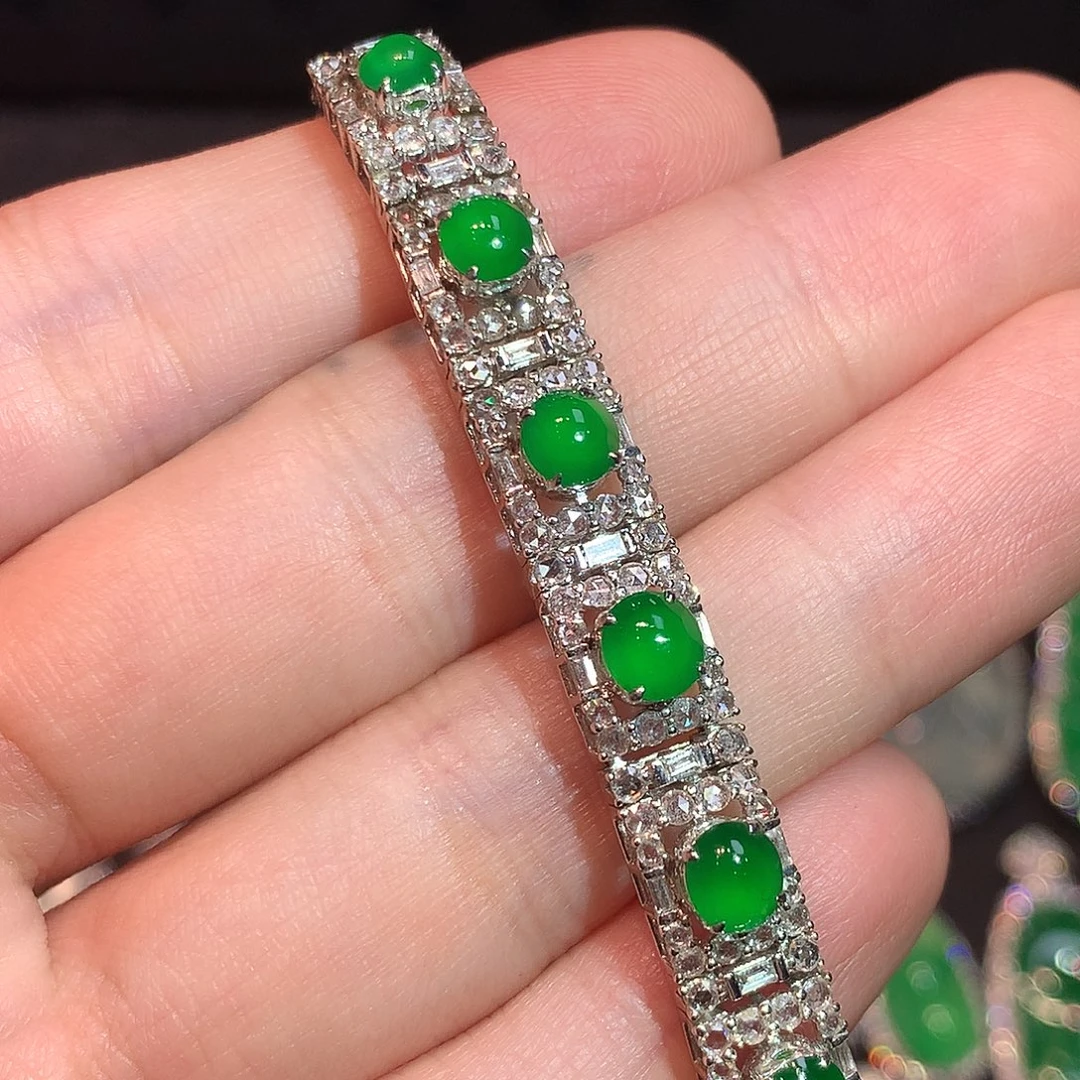 翡翠18K金镶嵌手链高冰浓阳绿蛋面手链