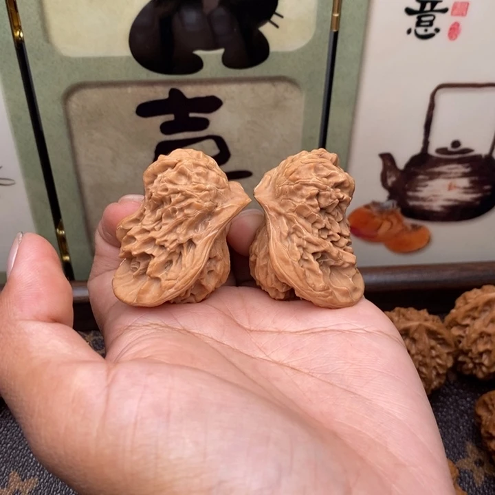 文玩核桃吊坠小鸟