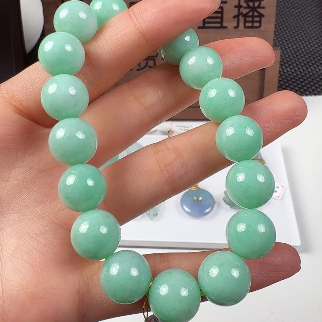 翡翠未镶嵌颈饰11