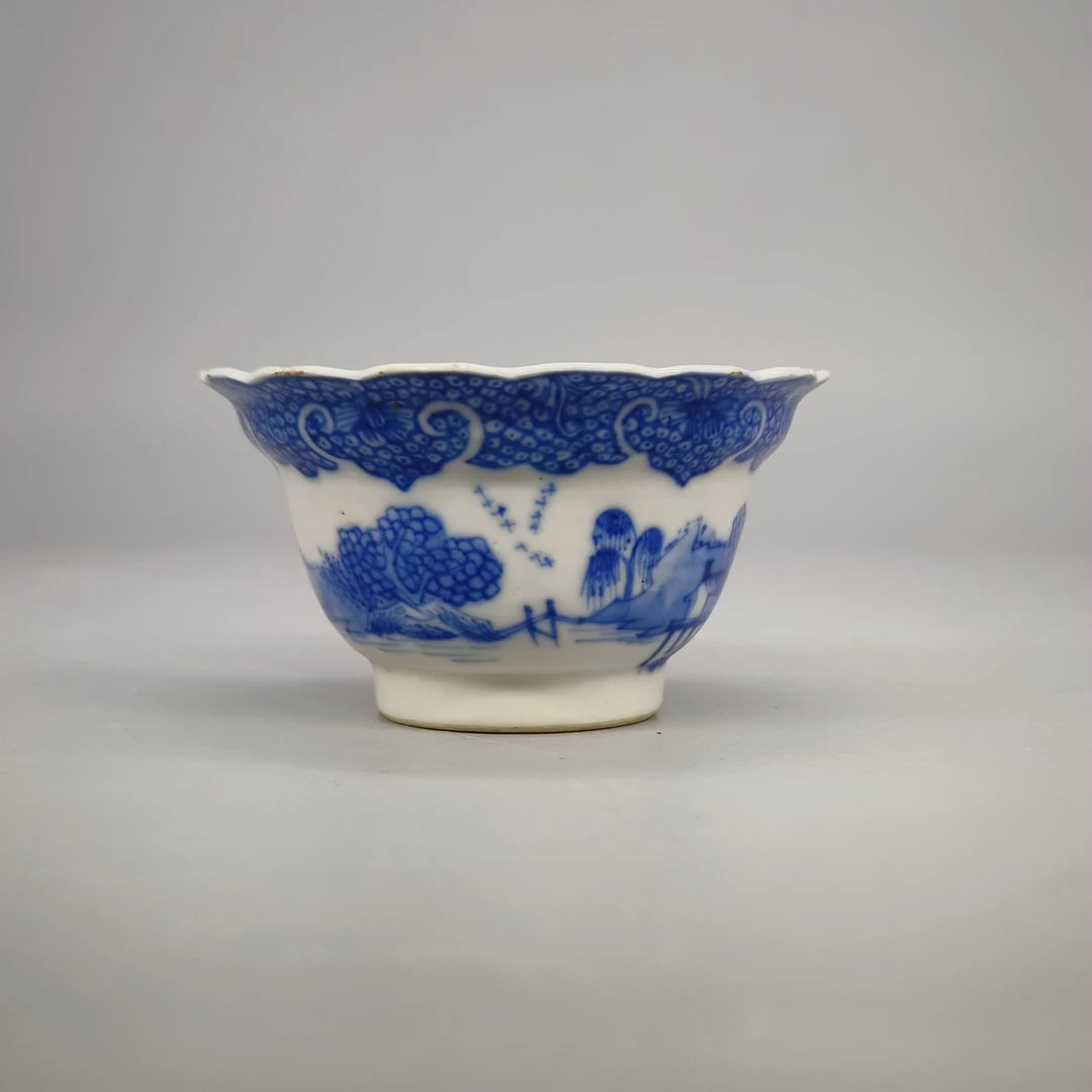 62508102*清乾隆青花山水纹花口杯/瓷器六/江苏省文物总店/J