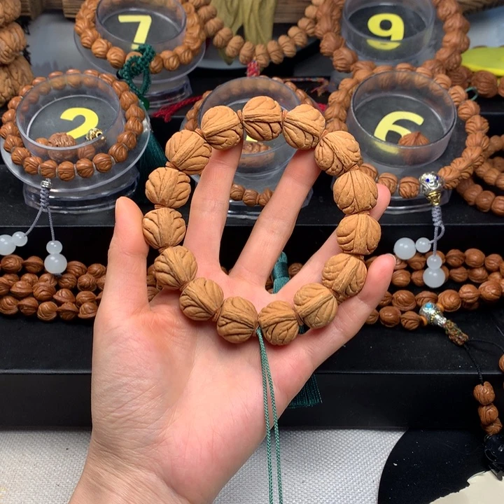 桃核吊坠1.9尺寸霸王龙