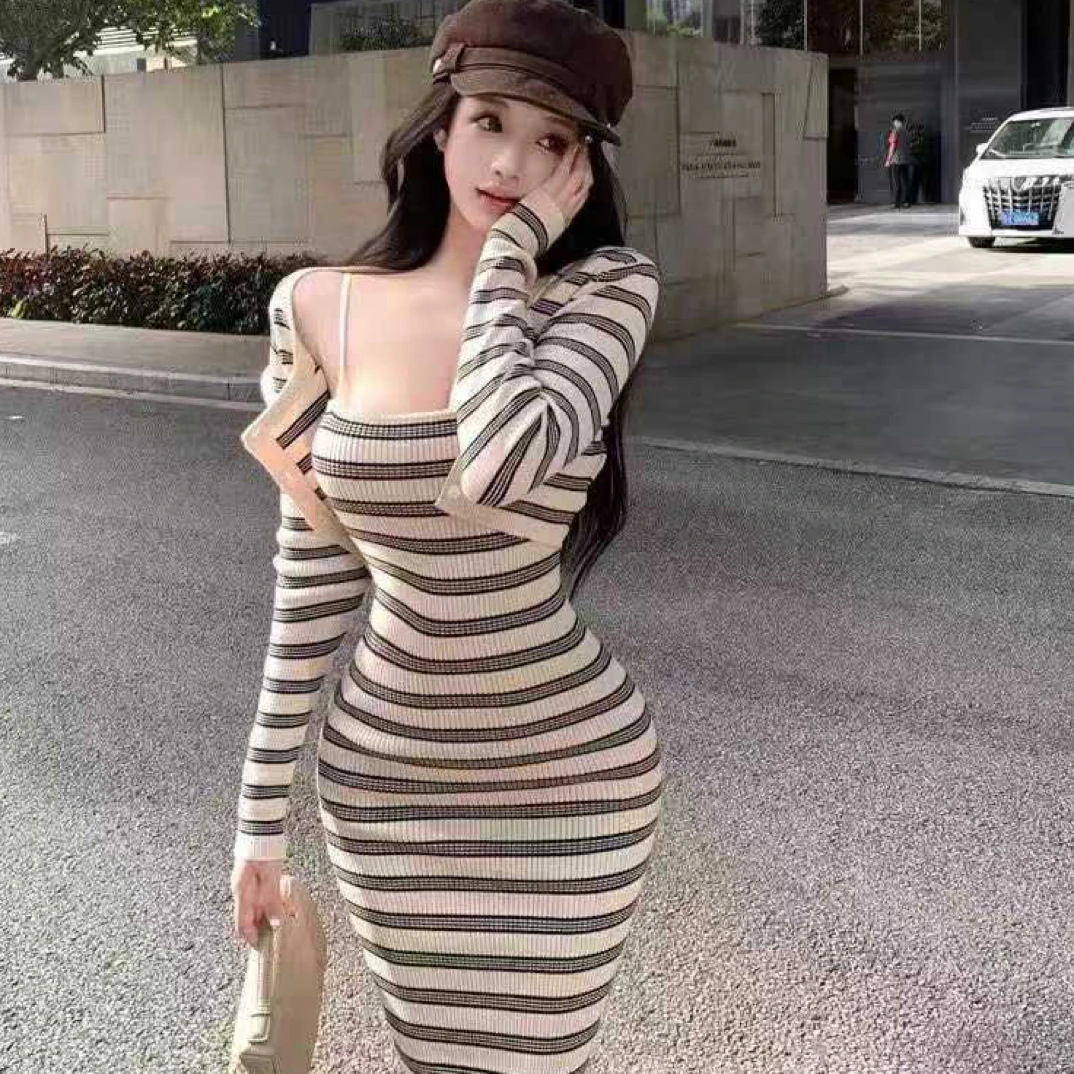 两件套性感纯欲风收腰包臀吊带连衣裙配条纹开衫秋季新款套装