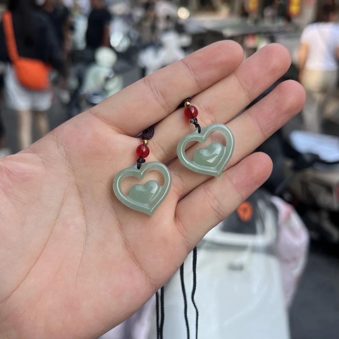 东陵玉爱心吊坠多样性发货拍一发一