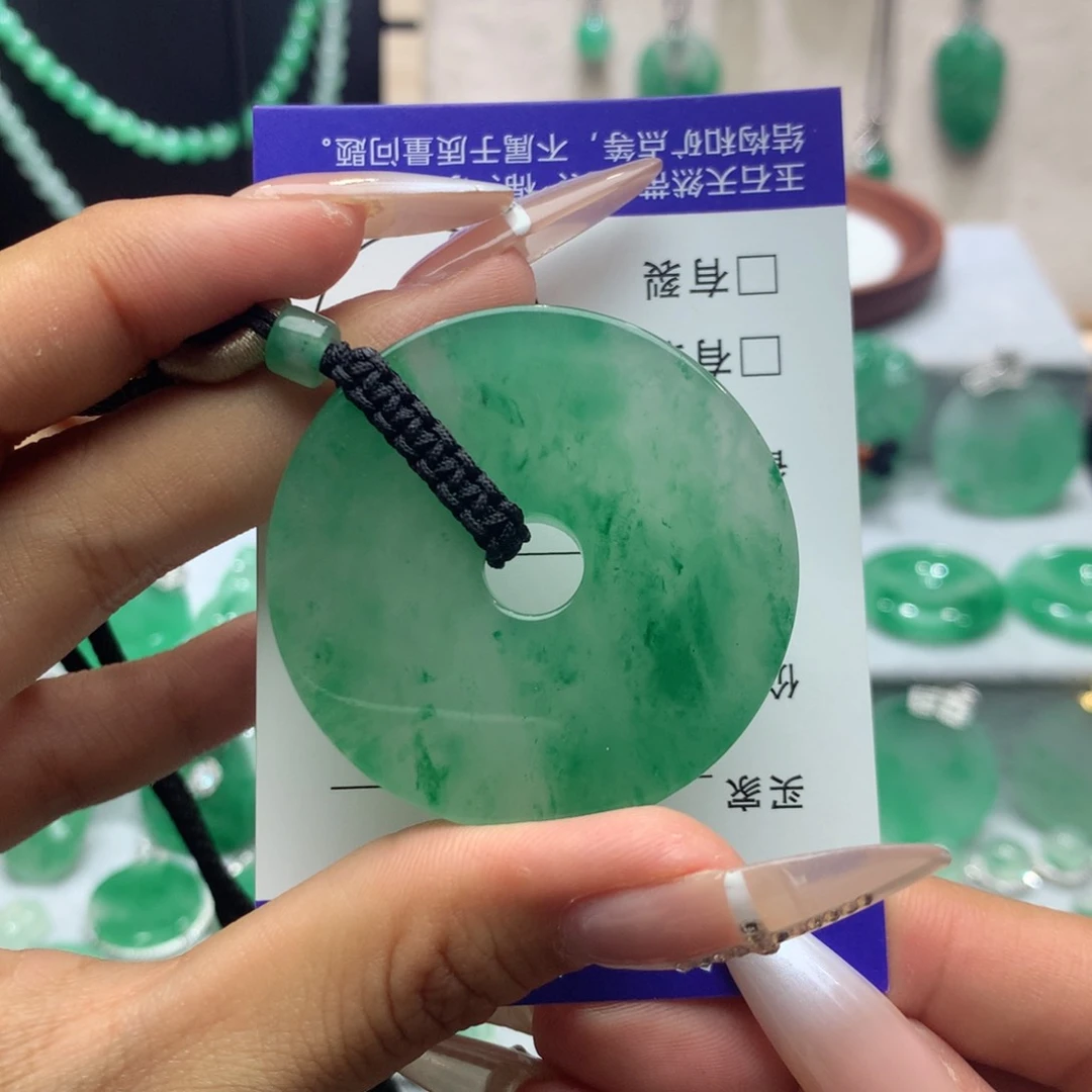 石英质玉（非洲翠）9K金镶嵌颈饰