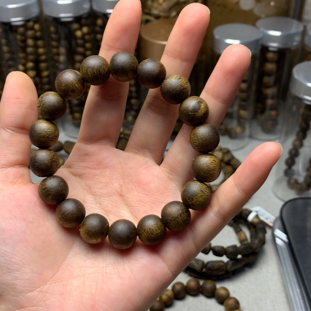 手串沉香海南红骨凹身卡12保12克+多样性发一