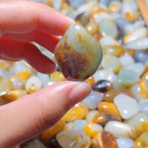 和田玉（子料）未镶嵌颈饰14.2克