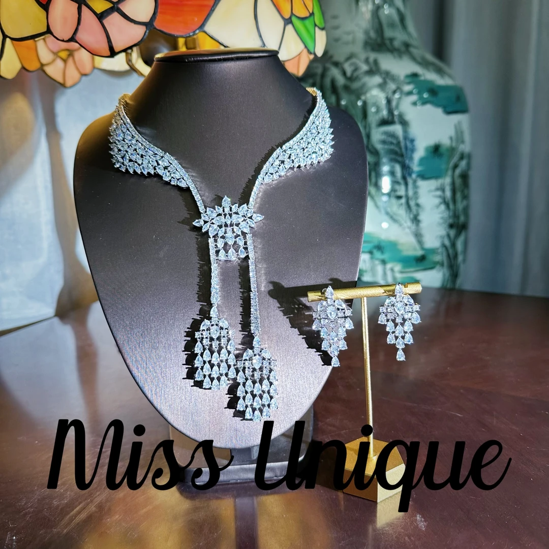 （E8491）泰国豪镶白色水滴翅膀项链套装