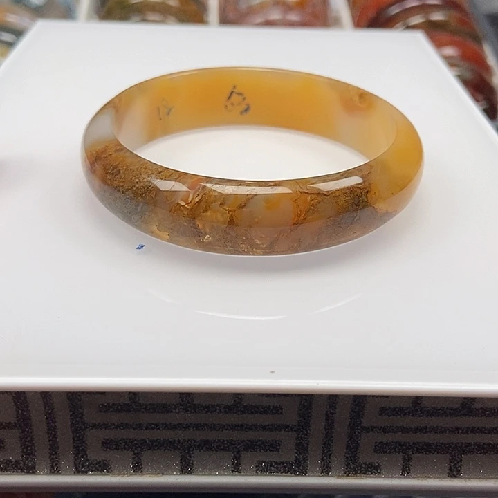 玛瑙/玉髓手镯未镶嵌快***福