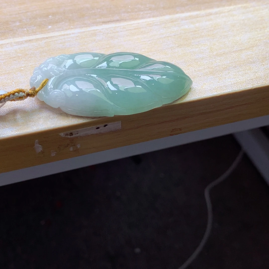 翡翠颈饰未镶嵌吊坠