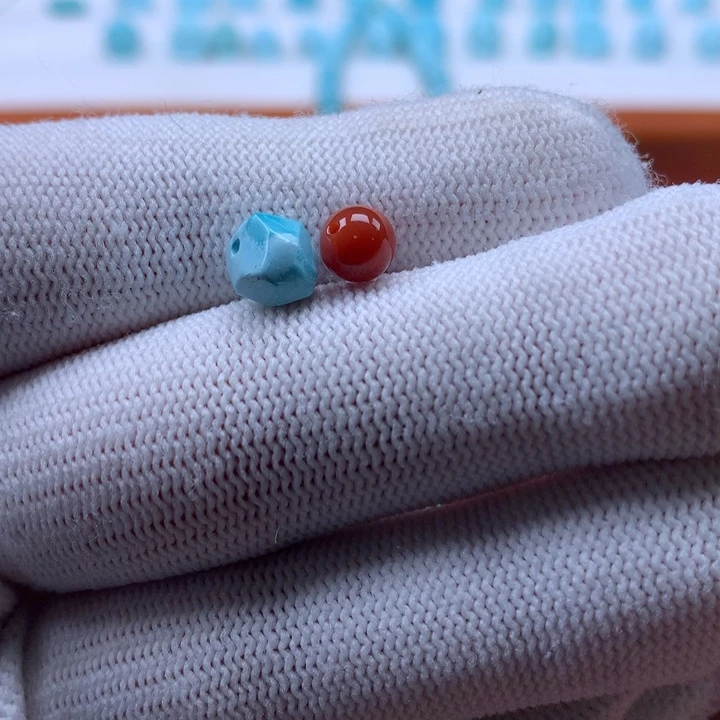 南红玛瑙未镶嵌珠宝奇石