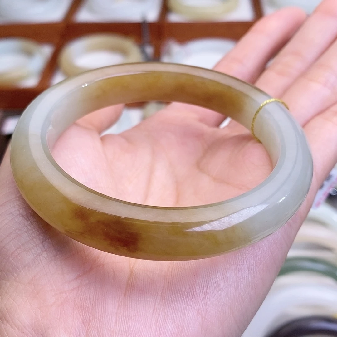 和田玉手镯未镶嵌56.5