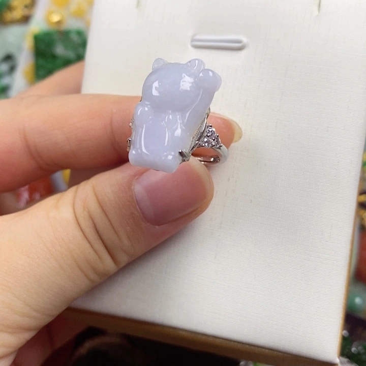吊坠(赠链)未镶嵌翡翠