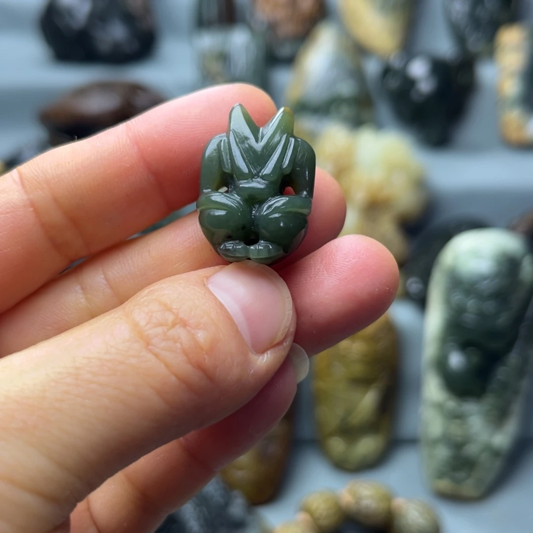 岫岩河磨玉（透闪石质玉）未镶嵌挂件